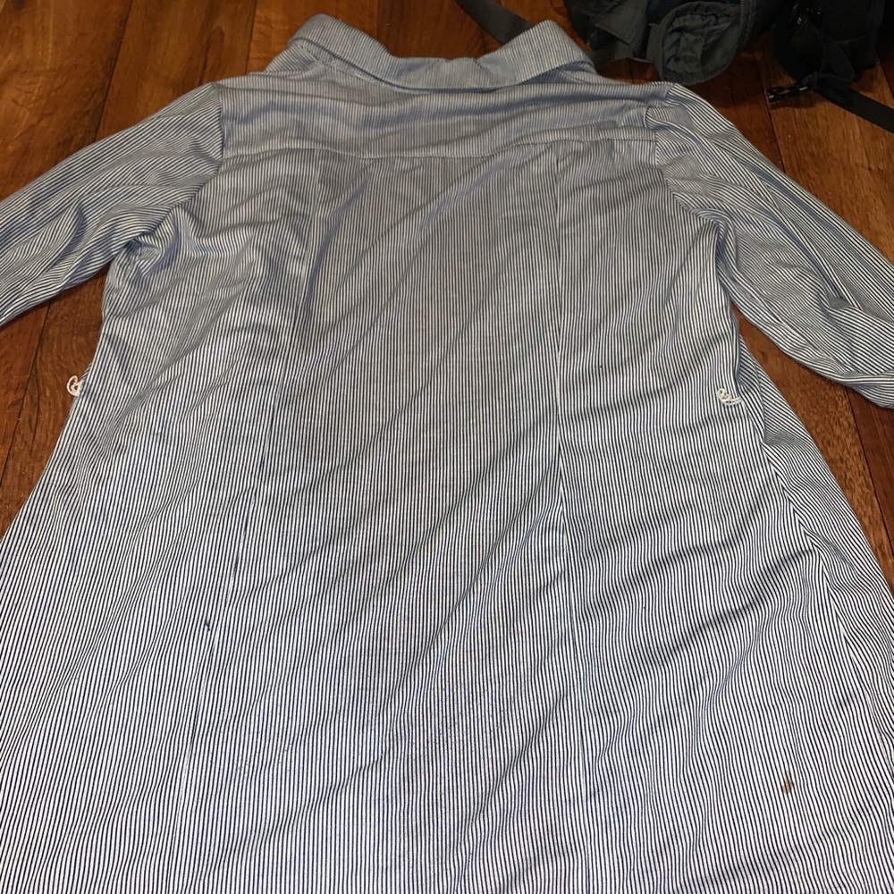 button up - Picture 2 of 3